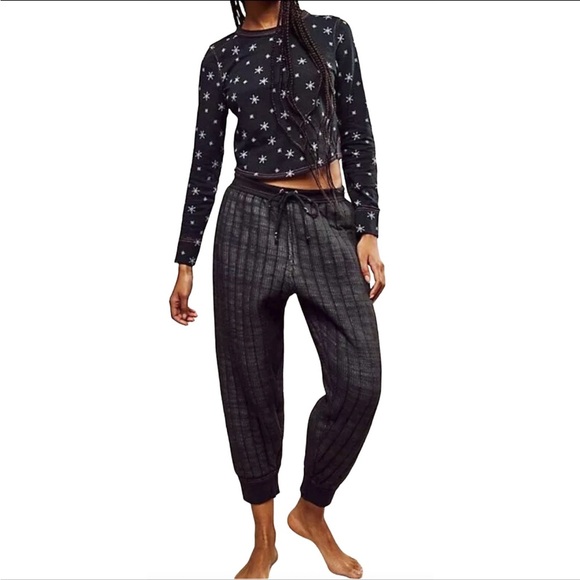 NWOT FREE PEOPLE INTIMATELY BLACK QUILTED LOVE PAJAMAS SET. MSRP $128 - Picture 1 of 17